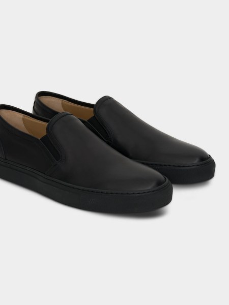 Këpucë Slip-On Furmagiatt — E Zezë